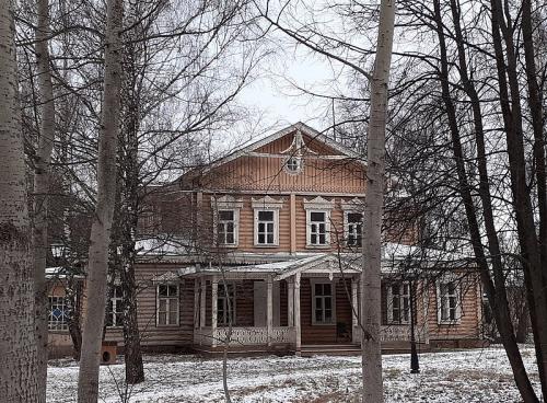 Дом Алексеева в Любимовке, где жил А.П. Чехов с женой летом 1902 г. и где он писал &quot;Вишнёвый сад&quot;