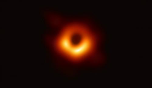 Первый снимок в истории чёрной дыры, галактика М87, созвездие Дева