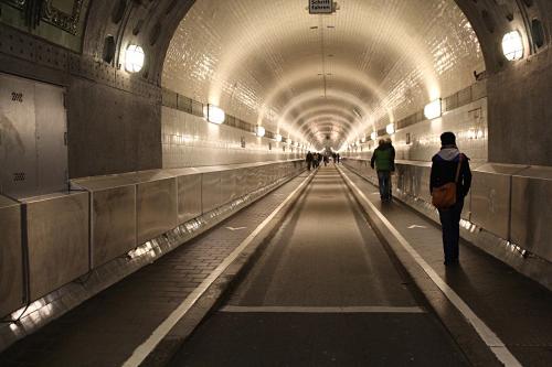 Пешеходный тоннель Elbe, Германия