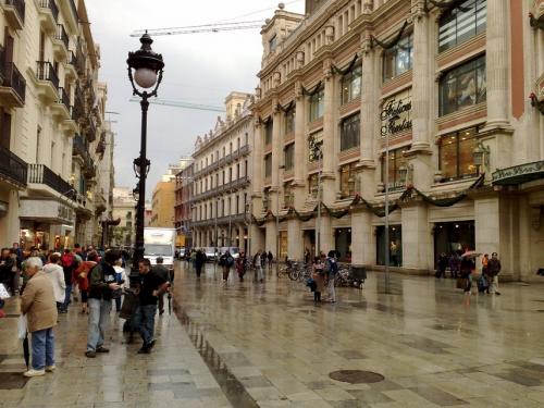 пешеходная улица в испанском городе