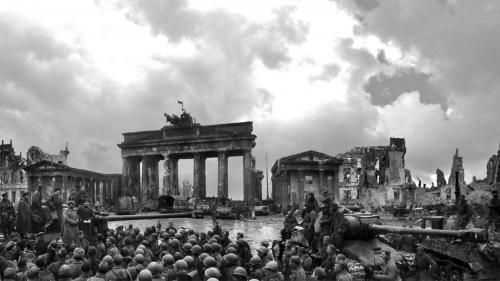 Бранденбургские ворота в мае 1945