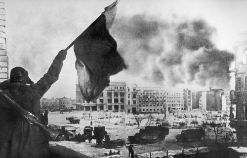 День разгрома фашистских войск в Сталинградской битве